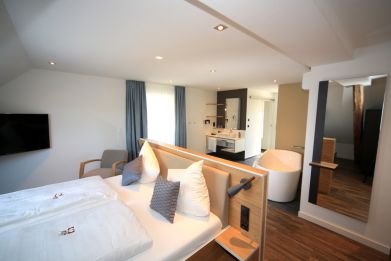 juniorsuite-001.jpg