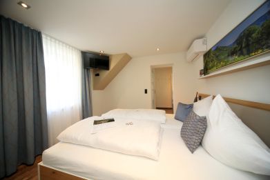 Villa_08_low.JPG